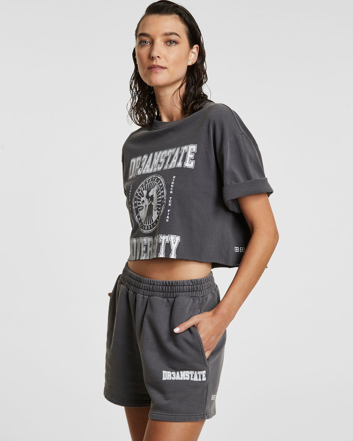 VARSITY CROP SS TEE WASHED GREY