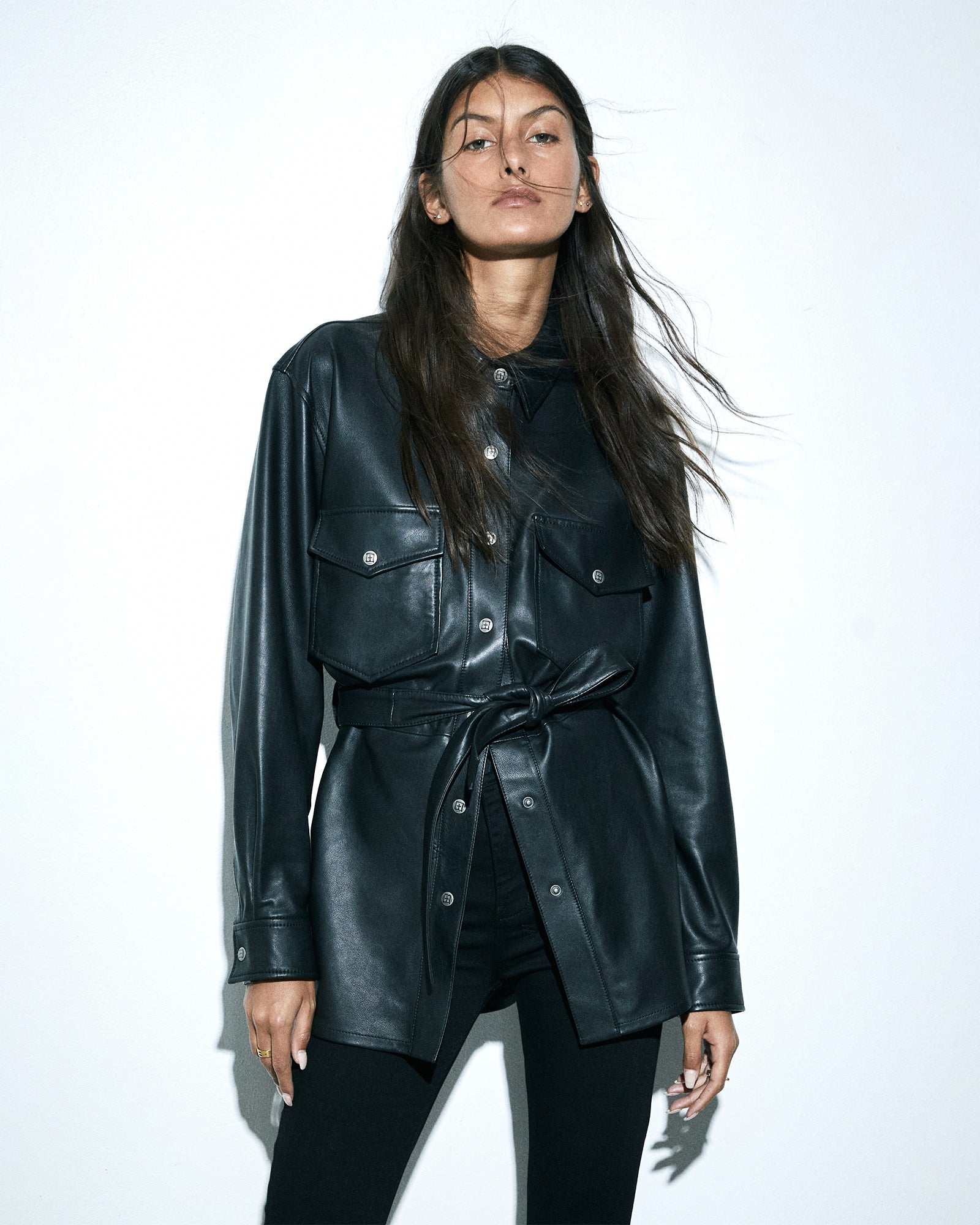 WOMENS  VOYAGER SHACKET BLACK LEATHER RELAXED JACKETS