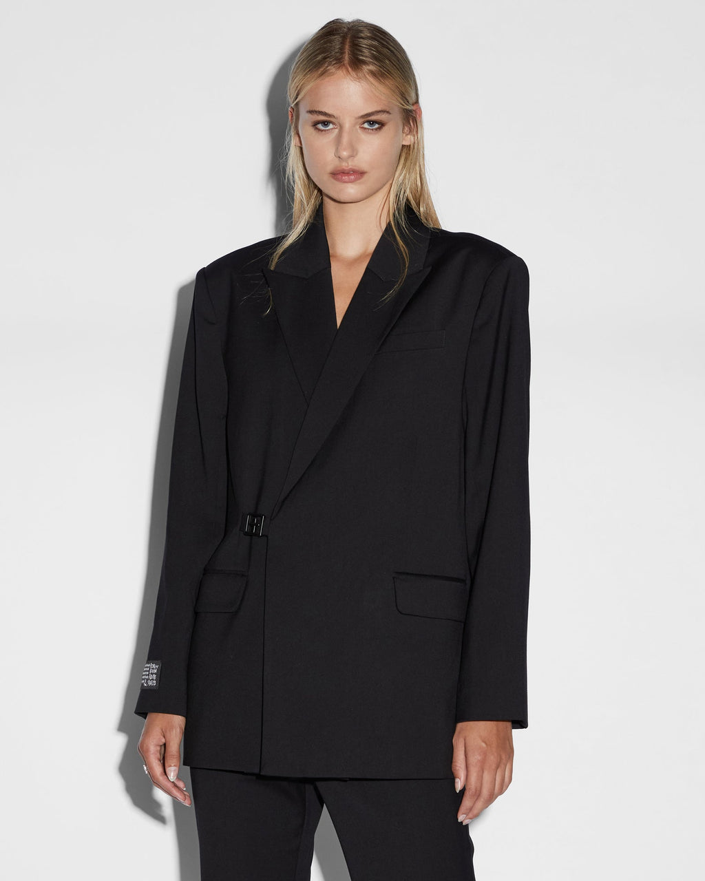 WOMENS ULTIMATE BLAZER BLACK JACKETS