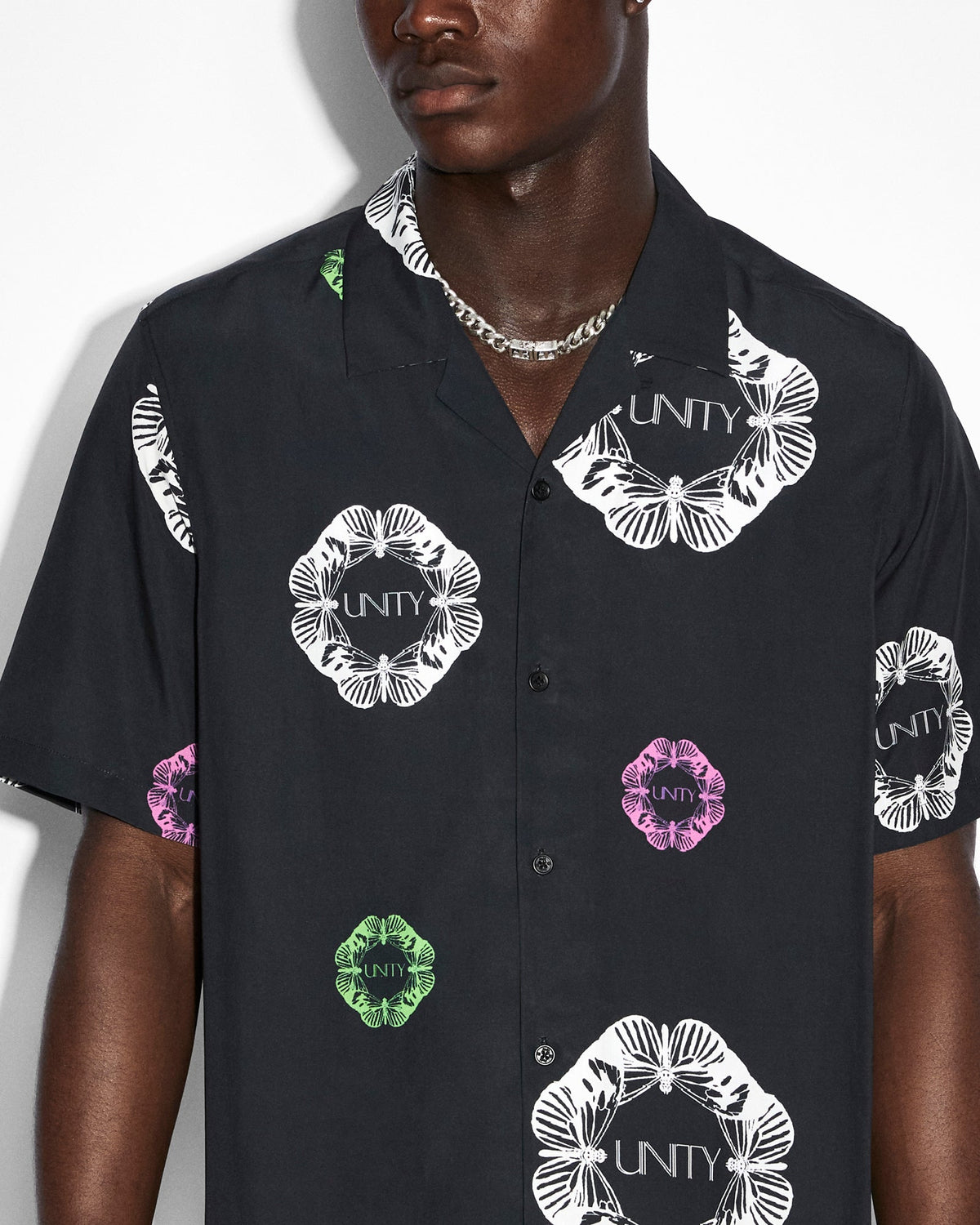 Mens Unityfly Resort Ss Shirt Black Regular Shirts - Black
