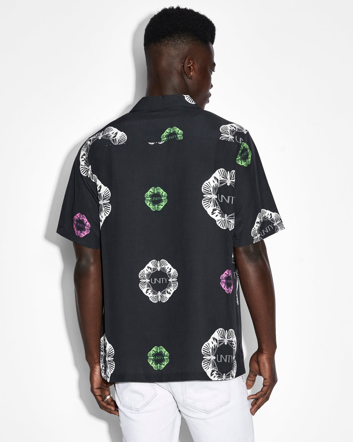 Mens Unityfly Resort Ss Shirt Black Regular Shirts - Black