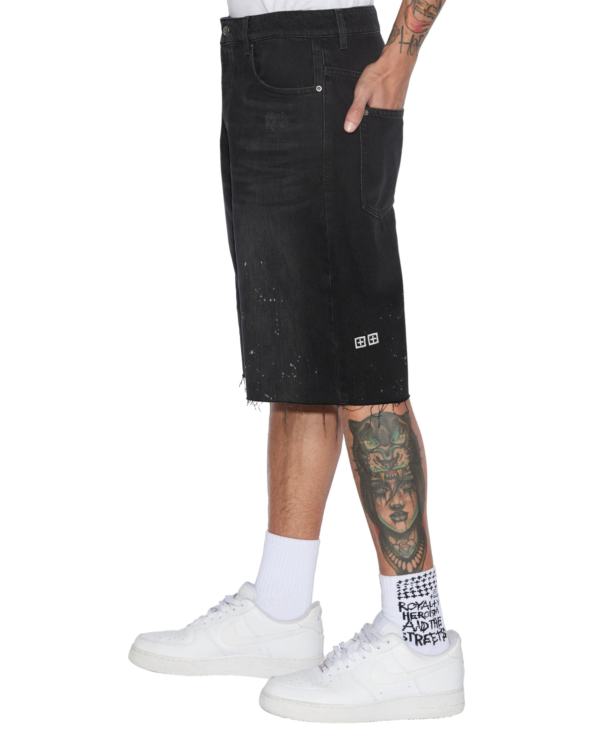 MAXX SHORT ARTIST BLACK