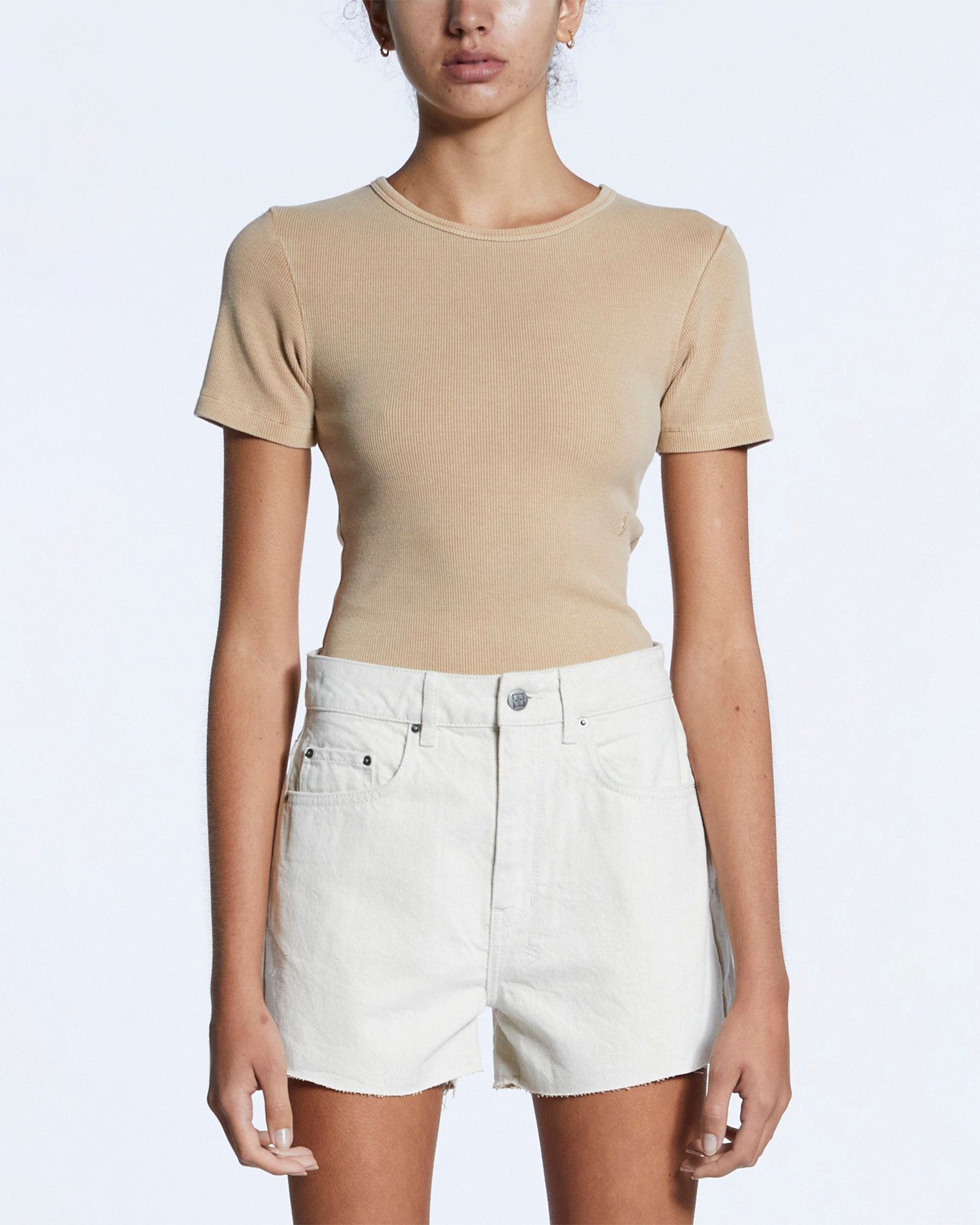 WOMENS  ARISE SS TEE TAN FITTED TEES