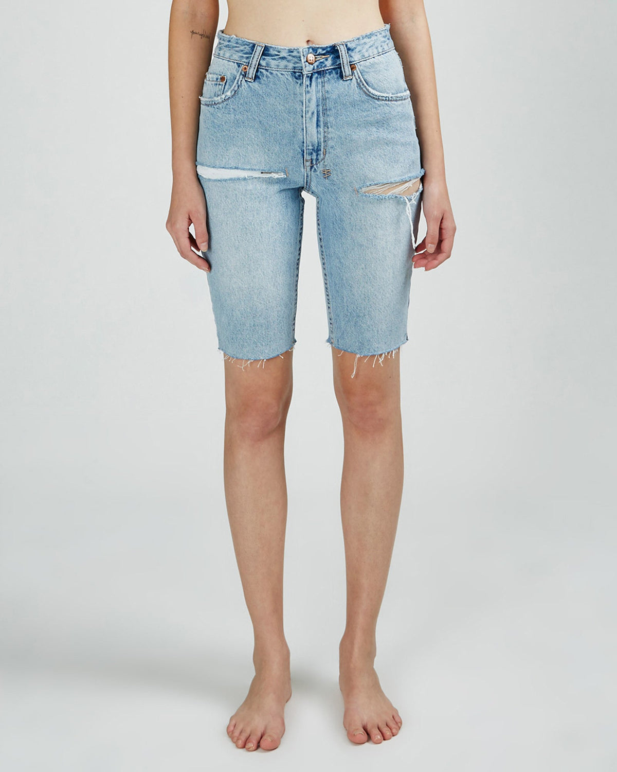 WOMENS APP-LAYE SHORT SLASH WALKSHORTS