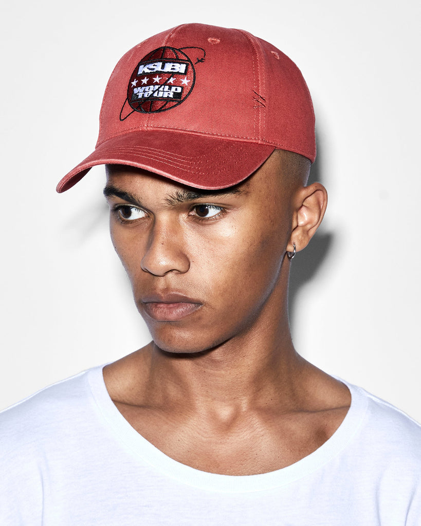 WORLD TOUR CAP WASHED RED